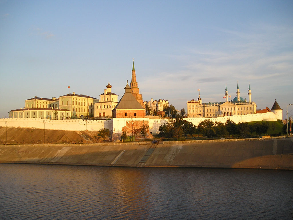 http://www.chessintranslation.com/wp-content/uploads/2010/07/Kazan_Russia.jpg